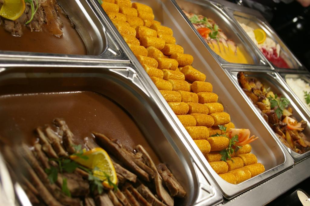 夏芬疗养酒店&餐厅 哈卡尼 外观 照片