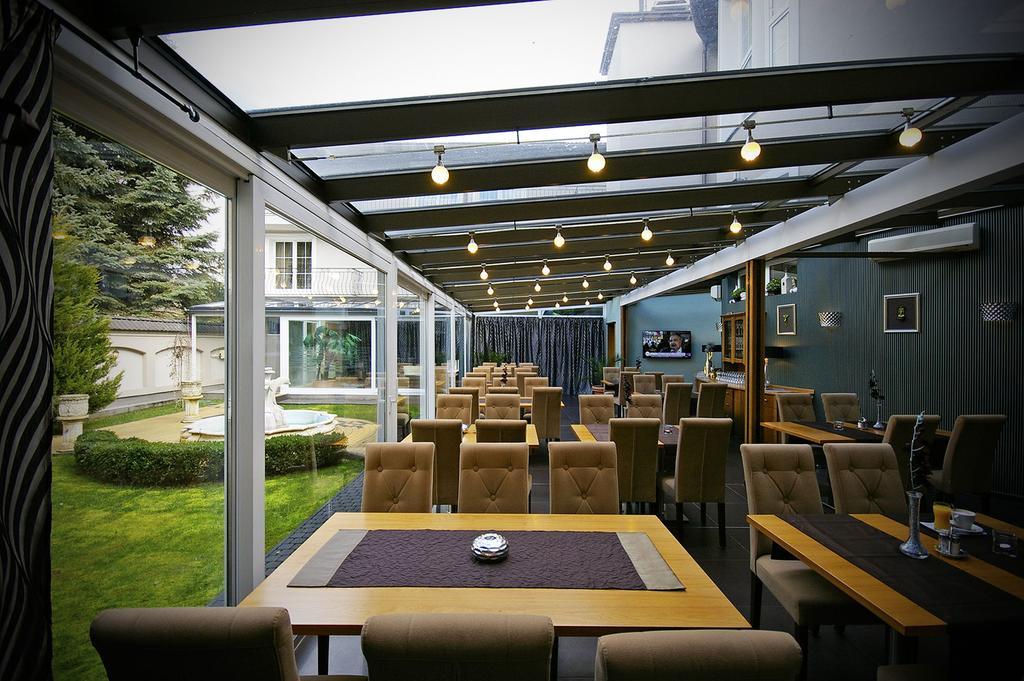 夏芬疗养酒店&餐厅 哈卡尼 外观 照片